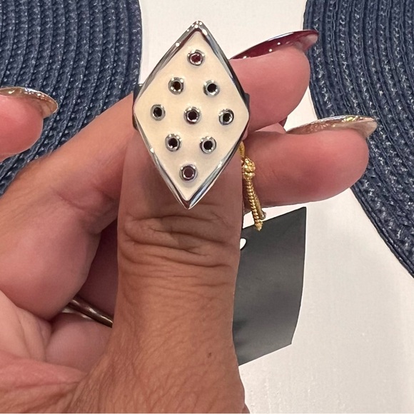 HOUSE OF HARLOW 1960 Ring Size is 4 1/2 NWT - Picture 2 of 8